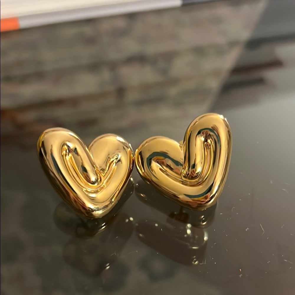 Missoma chunky Gold Heart Shaped Earrings